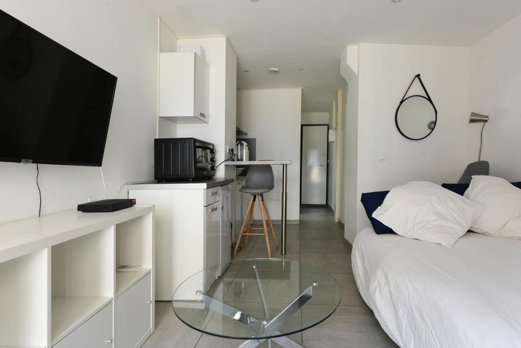 Provencal Studio Netflix Appart-Hotel-Provence La Fare-les-Oliviers Exteriör bild