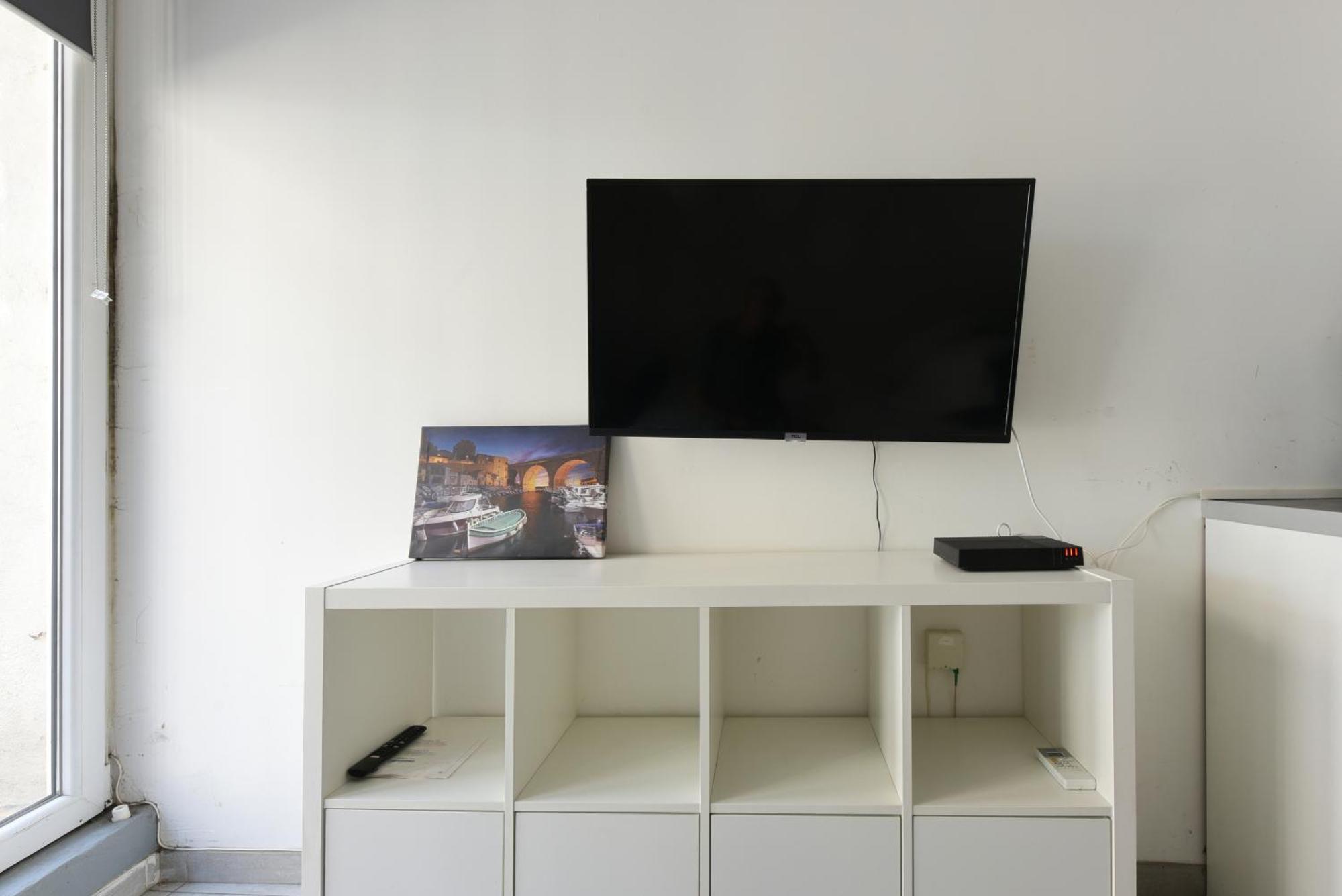 Provencal Studio Netflix Appart-Hotel-Provence La Fare-les-Oliviers Exteriör bild